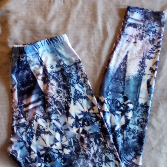 See you Monday leggings - Picture 10 of 15